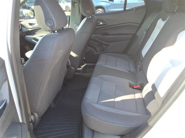 Photo of 2025 Summit White Chevrolet Trax