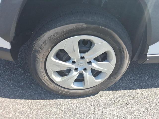 Photo of 2019 Super White Toyota RAV4