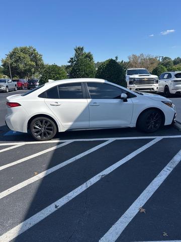 Photo of 2024 White Toyota Corolla Hybrid