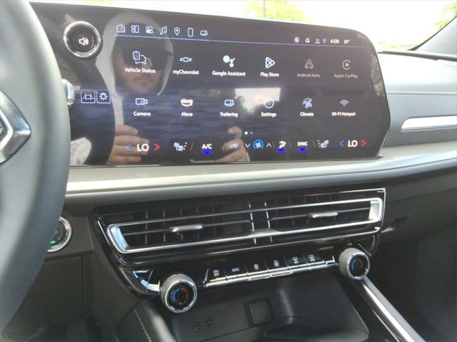 Photo of 2025 Mosaic Black Metallic Chevrolet Traverse