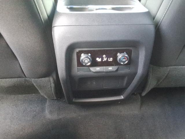 Photo of 2025 Mosaic Black Metallic Chevrolet Traverse