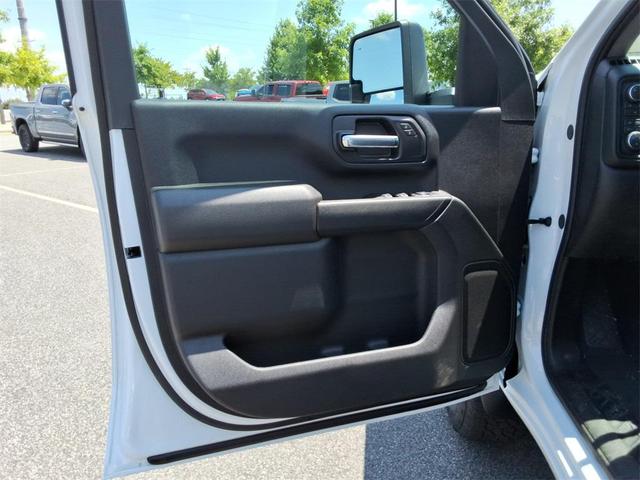 Photo of 2025 Summit White Chevrolet Silverado 2500