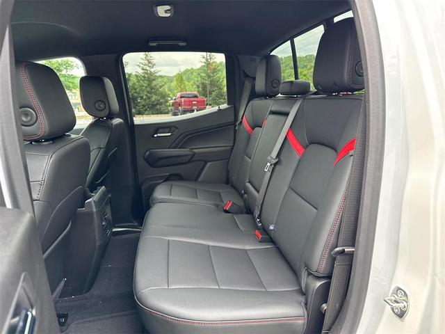 Photo of 2025 Summit White Chevrolet Colorado