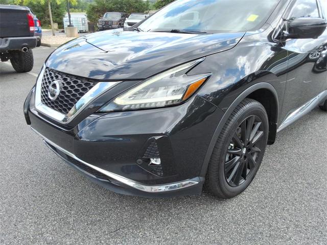 Photo of 2021 Magnetic Black Pearl Nissan Murano