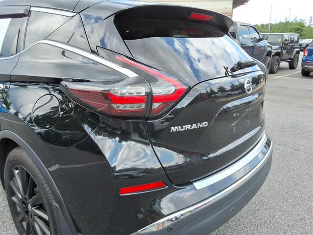 Photo of 2021 Magnetic Black Pearl Nissan Murano