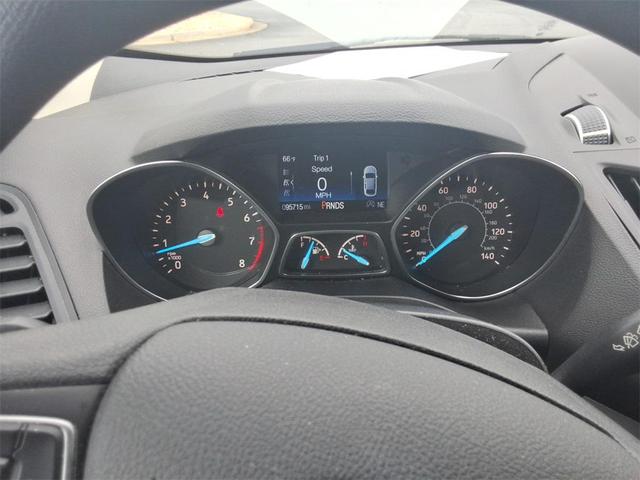 Photo of 2018 White Gold Ford Escape
