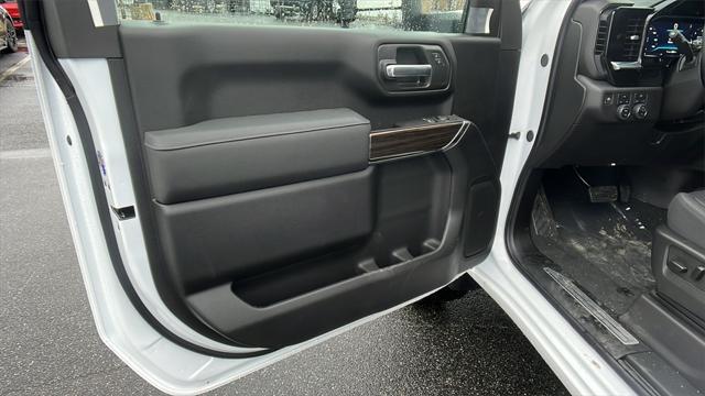 Photo of 2025 Summit White Chevrolet Silverado 2500