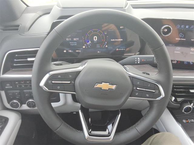 Photo of 2025 Iridescent Pearl Tricoat Chevrolet Suburban