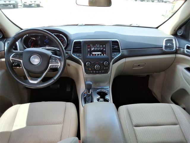 Photo of 2018 Velvet Red Pearlcoat Jeep Grand Cherokee