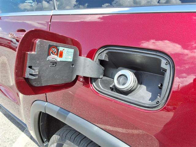 Photo of 2018 Velvet Red Pearlcoat Jeep Grand Cherokee