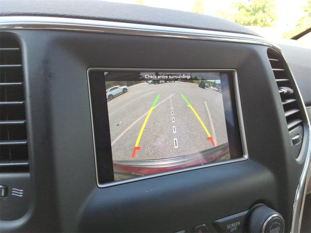 Photo of 2018 Velvet Red Pearlcoat Jeep Grand Cherokee