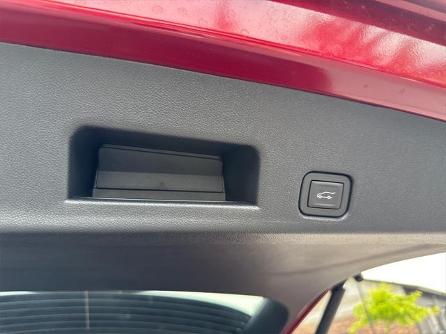 Photo of 2025 Radiant Red Tintcoat Chevrolet Traverse