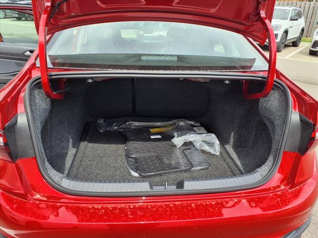 Photo of 2025 Kings Red Metallic P8p8 Volkswagen Jetta