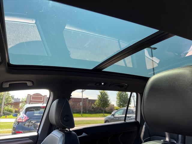 Photo of 2023 Opal White Pearl Volkswagen Tiguan