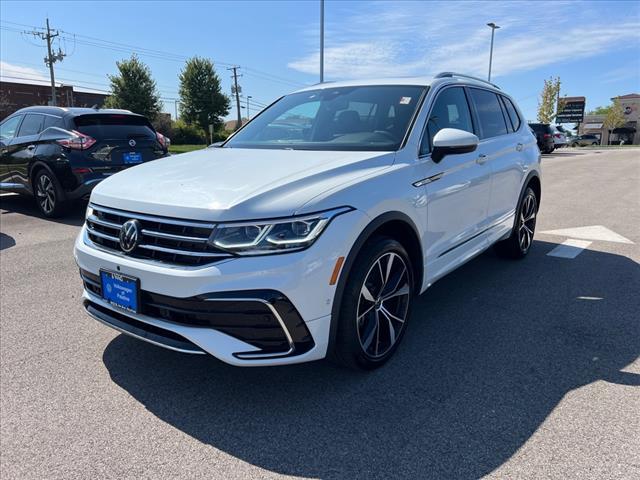 Photo of 2023 Opal White Pearl Volkswagen Tiguan