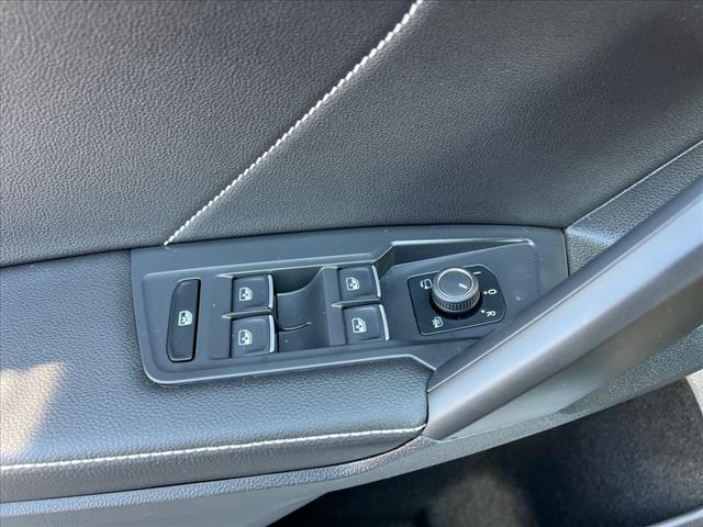 Photo of 2023 Opal White Pearl Volkswagen Tiguan