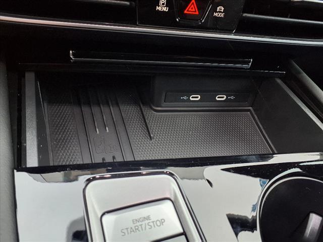 Photo of 2025 Pure White 0q0q Volkswagen Atlas Cross Sport