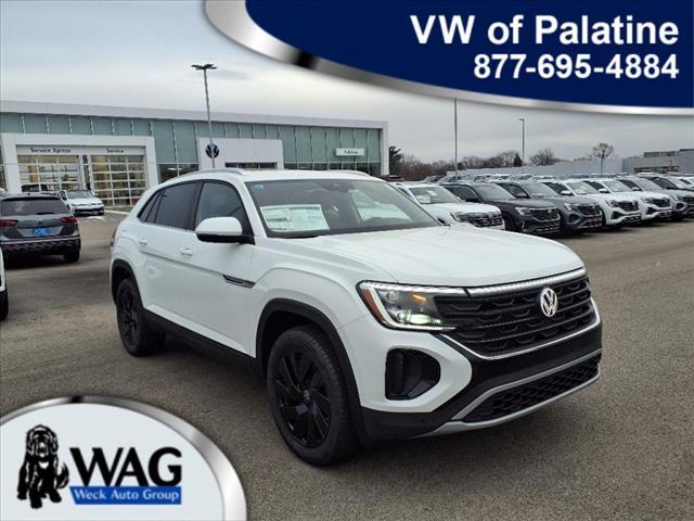Photo of 2025 Pure White 0q0q Volkswagen Atlas Cross Sport