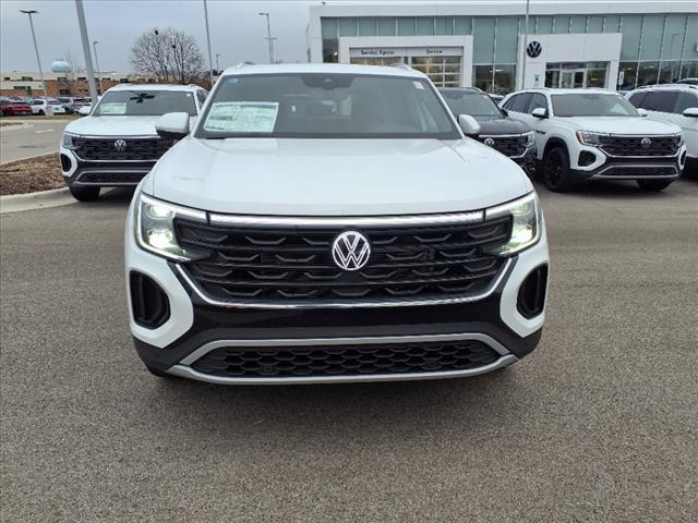 Photo of 2025 Pure White 0q0q Volkswagen Atlas Cross Sport