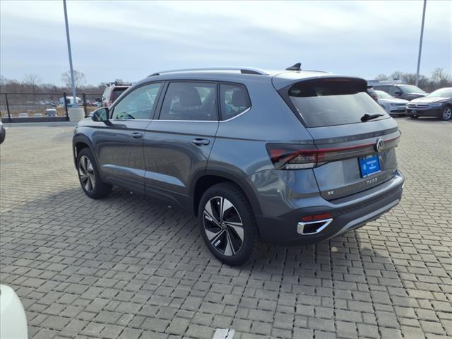 Photo of 2025 Platinum Gray Metallic 2r2r Volkswagen Taos