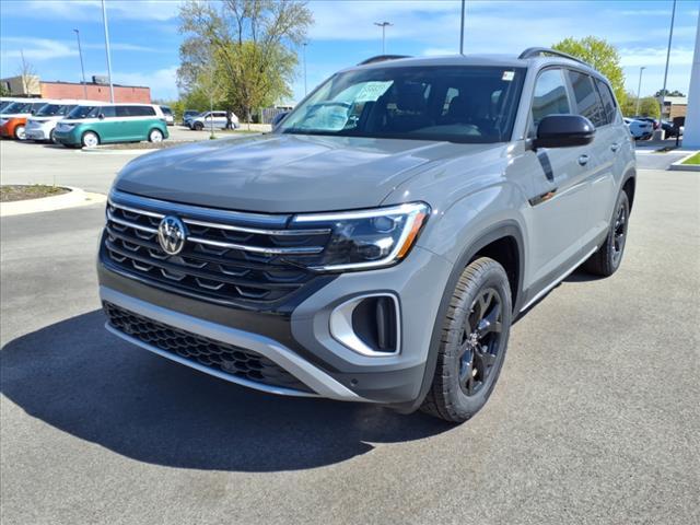 Photo of 2025 Pure Gray J2j2 Volkswagen Atlas