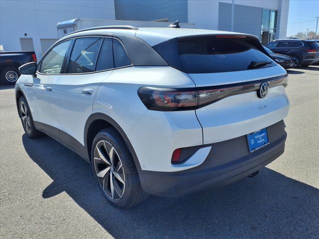 Photo of 2025 Opal White Pearl 0p0p Volkswagen ID.4