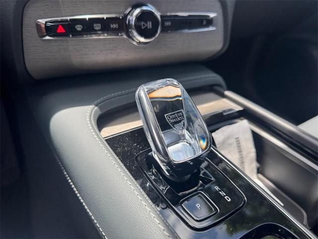 Photo of 2025 Onyx Black Volvo XC90
