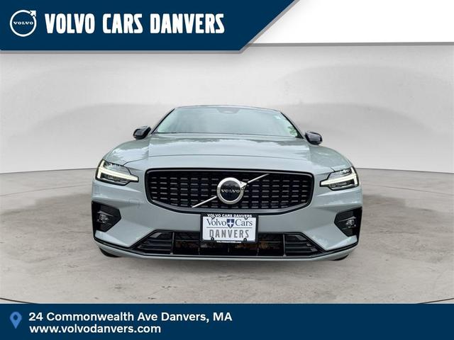 Photo of 2025 Gray Volvo S60