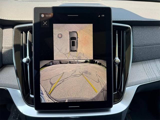 Photo of 2026 Onyx Black Volvo XC90