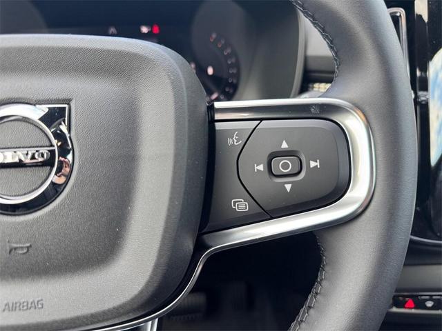 Photo of 2026 Vapour Gray Volvo XC40