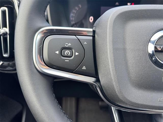 Photo of 2026 Vapour Gray Volvo XC40
