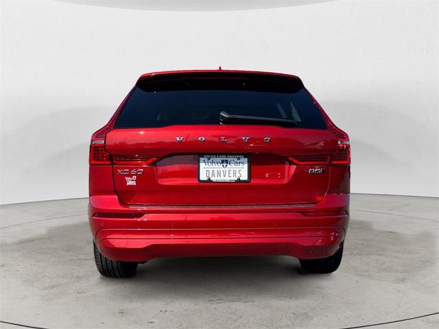 Photo of 2022 Fusion Red Volvo XC60