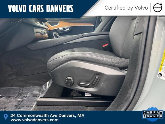 Photo of 2024 Gray Volvo XC90 Recharge Plug-In Hybrid