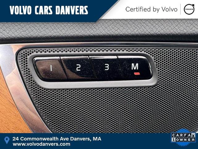 Photo of 2024 Gray Volvo XC90 Recharge Plug-In Hybrid