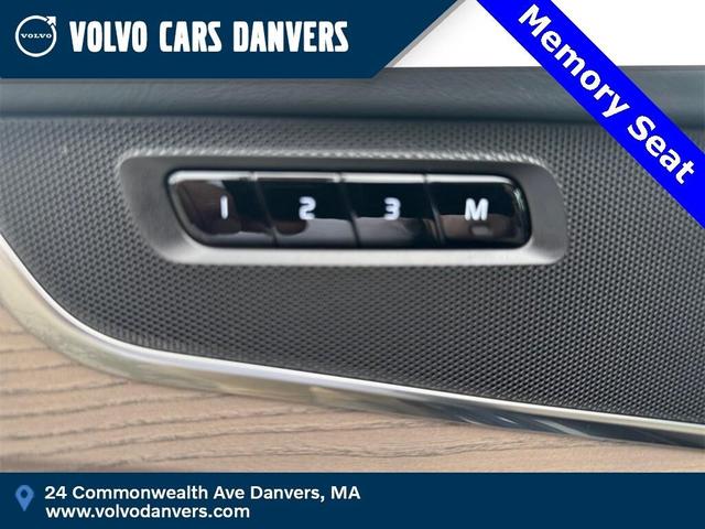 Photo of 2025 Denim Blue Volvo XC90