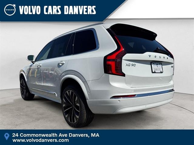 Photo of 2025 Crystal White Pearl Volvo XC90