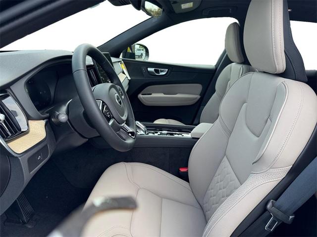 Photo of 2026 Onyx Black Volvo XC60
