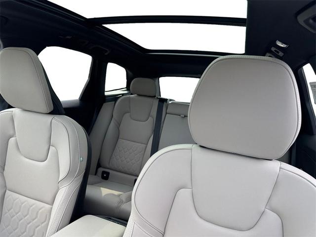 Photo of 2026 Onyx Black Volvo XC60