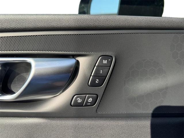 Photo of 2026 Silver Volvo XC60
