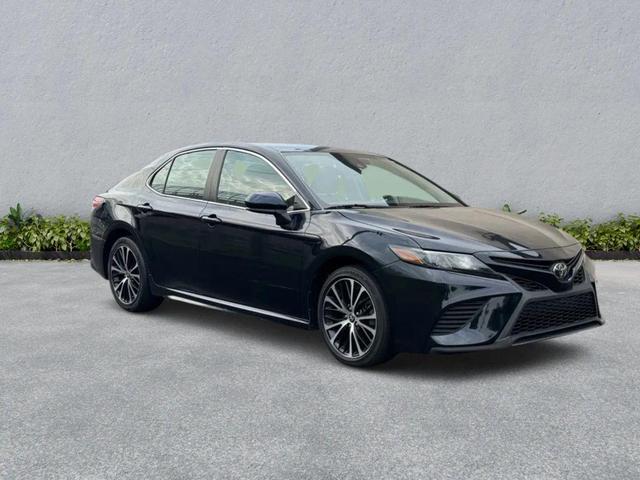 Photo of 2020 Blue Toyota Camry