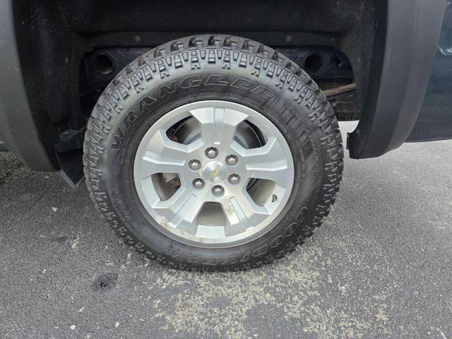 Photo of 2018 Black Chevrolet Silverado 1500