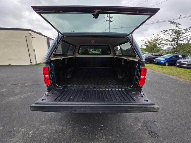 Photo of 2018 Black Chevrolet Silverado 1500