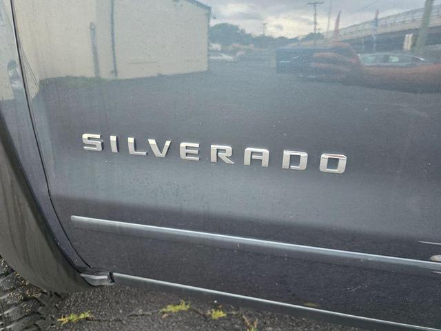 Photo of 2018 Black Chevrolet Silverado 1500