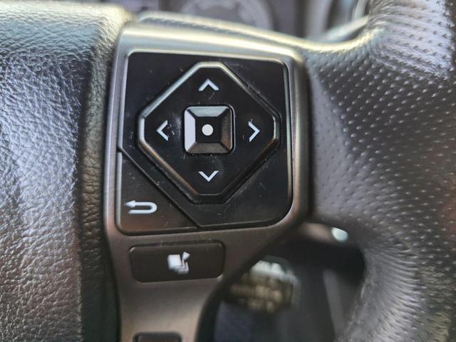 Photo of 2018 Super White Toyota Tacoma