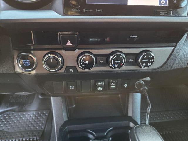 Photo of 2018 Super White Toyota Tacoma