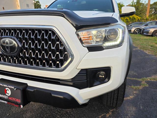 Photo of 2018 Super White Toyota Tacoma