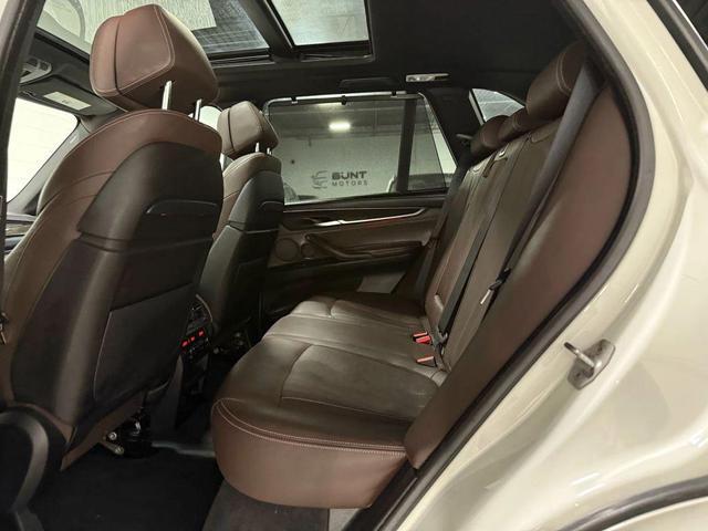 Photo of 2015 White BMW X5