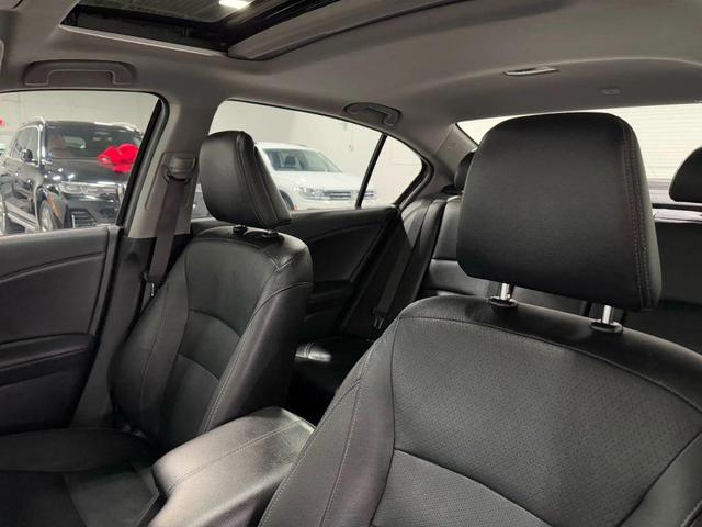Photo of 2014 Crystal Black Pearl Honda Accord