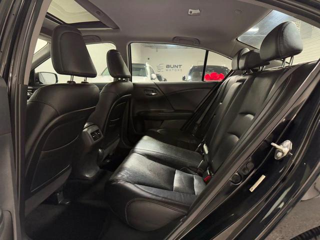 Photo of 2014 Crystal Black Pearl Honda Accord