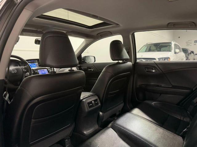 Photo of 2014 Crystal Black Pearl Honda Accord